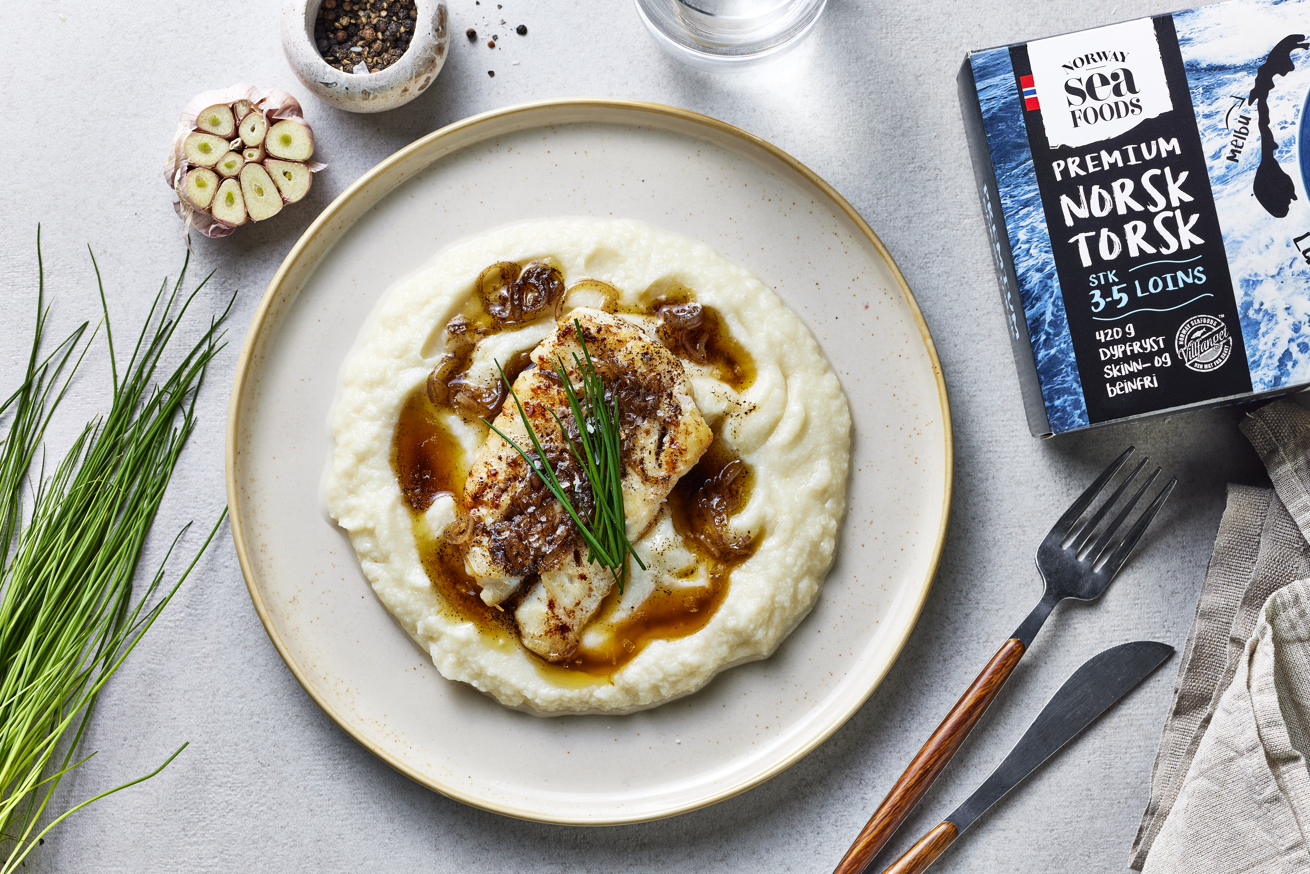 Pannestekt torsk med brunet nøttesmør og blomkålkrem