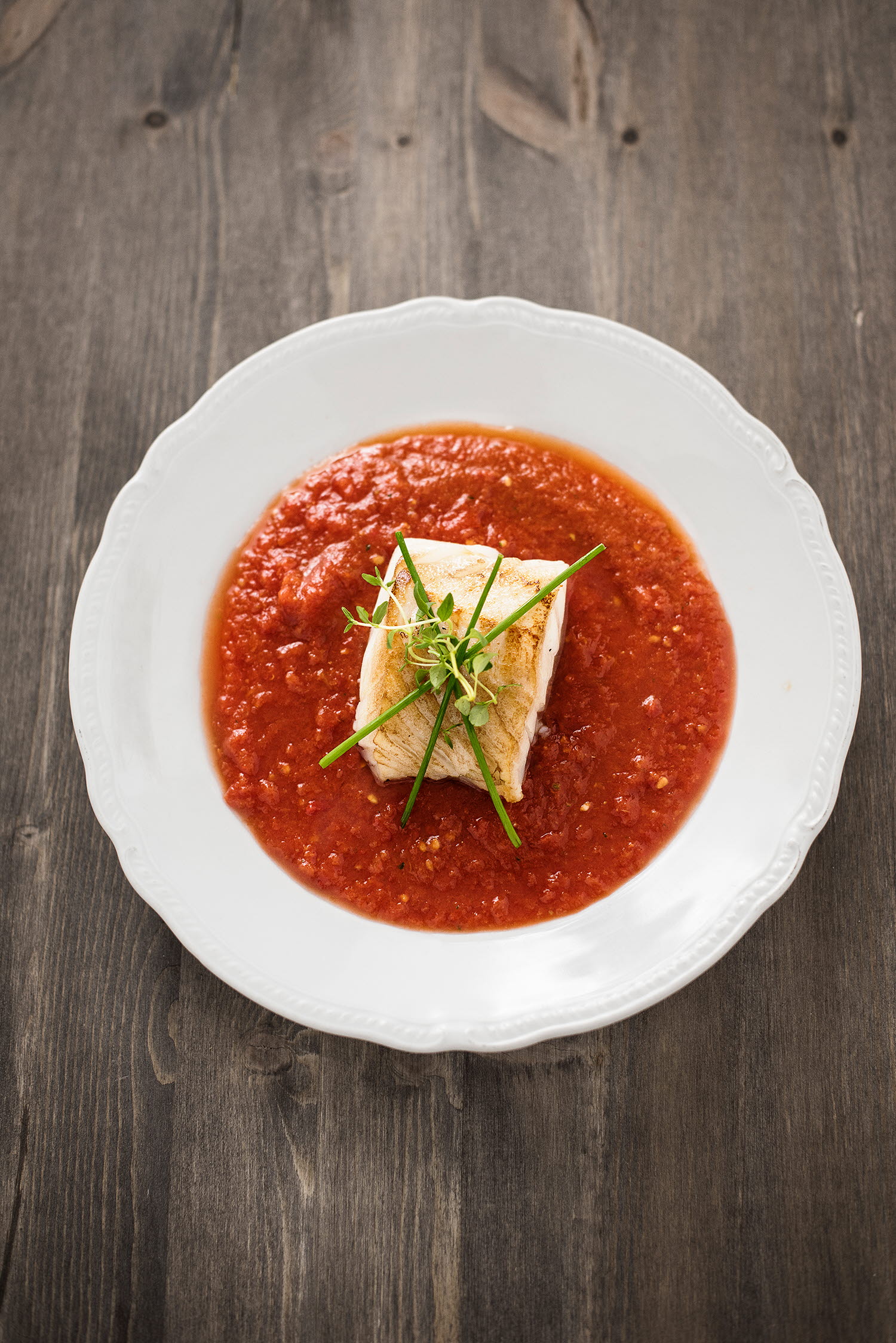 Pannestekt torskefilet med ratatouille og polenta