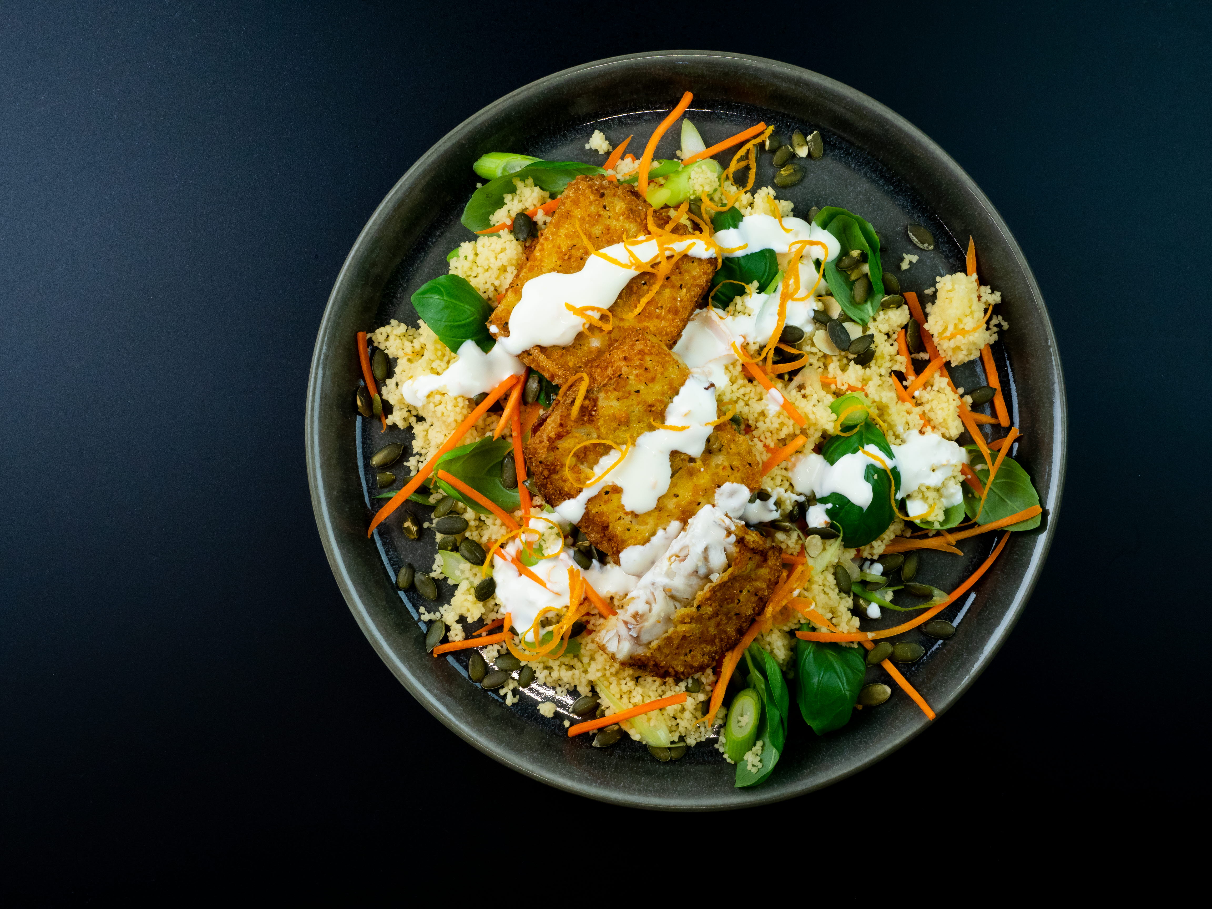 Sprø sei med couscous og appelsinrømme